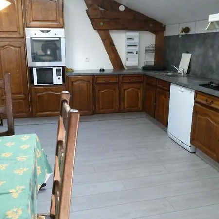 Insolite! Plusieurs Dans Ferme Equestre