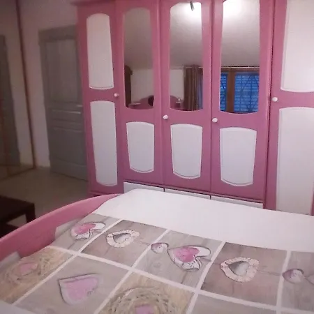 Insolite! Plusieurs Dans Ferme Equestre 아파트