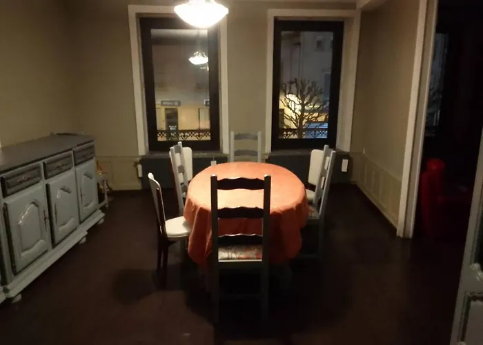 Insolite! Plusieurs Dans Ferme Equestre * Rehaincourt